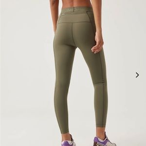 Outdoor Voices SuperForm Bloom 7/8 Legging - Tea Tree Medium